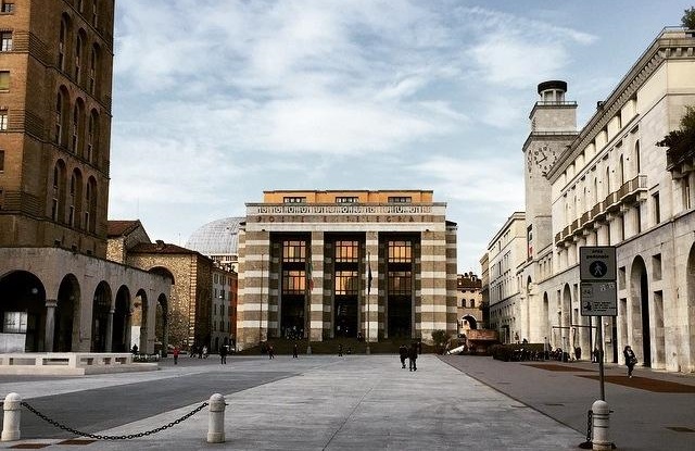 Brescia_piazza_vittoria
